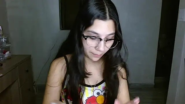 mia  lopez  online show from June 21, 2026, 5:02 am