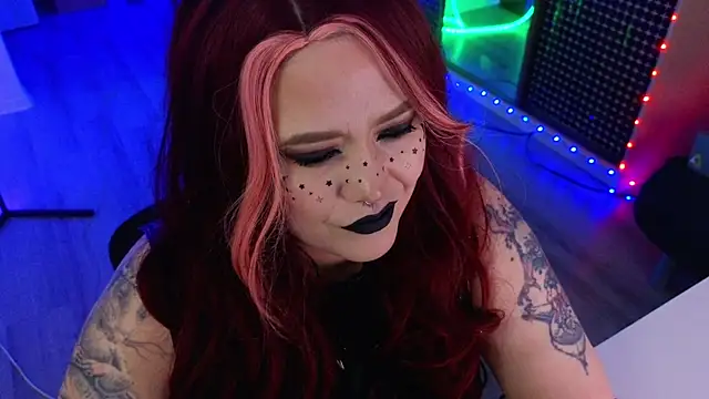 wickedxqueen online show from June 12, 2026, 10:18 pm