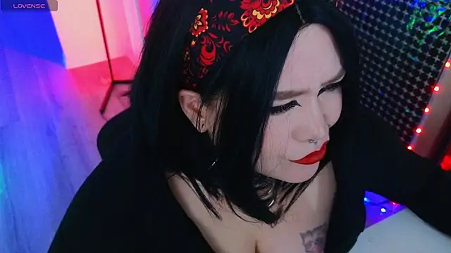 wickedxqueen online show from June 27, 2026, 12:55 pm