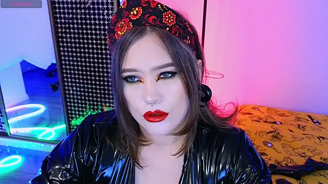 wickedxqueen online show from July 4, 2026, 9:30 pm