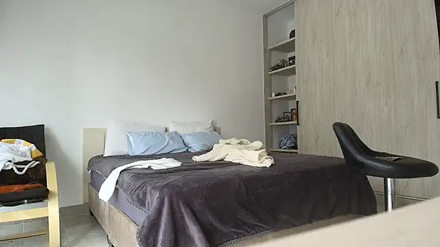 roxana collins online show from March 8, 2026, 2:42 pm