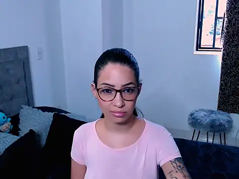 diana  34 online show from May 31, 2026, 10:54 pm