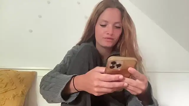 mariemelissah online show from June 14, 2026, 12:50 pm