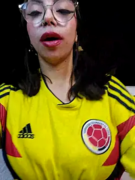 valentina swallow online show from June 18, 2026, 4:44 am