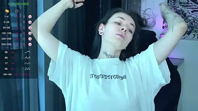 pale skin online show from December 15, 2024, 12:28 pm