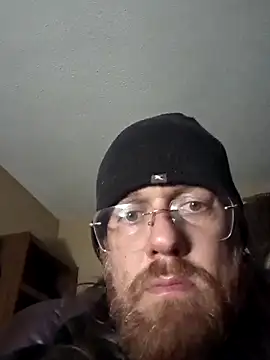 Geeznuts19 online show from November 5, 2025, 2:03 am