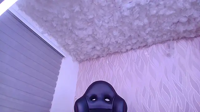 emyli sam online show from January 10, 2025, 11:54 am