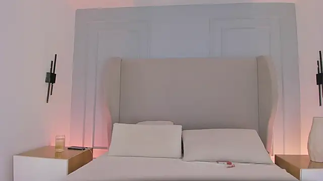 chloe d online show from June 15, 2026, 4:06 pm