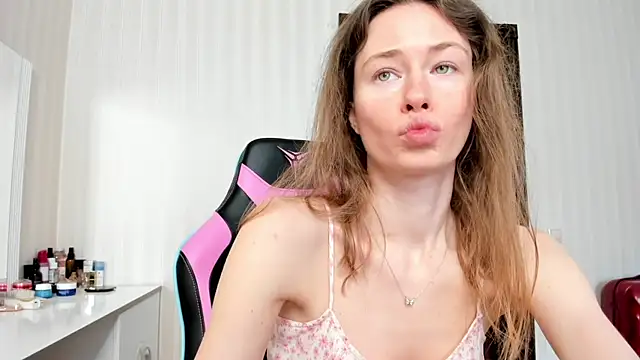 Snapshot of ooksiiii chatting on April 11, 2026, 11:47 am ooksiiii online show from April 11, 2026, 11:47 am