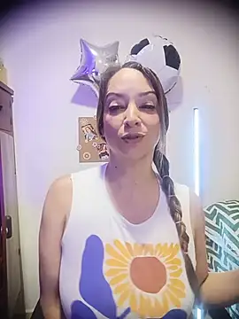 Cristal BigTits online show from July 10, 2026, 10:54 pm