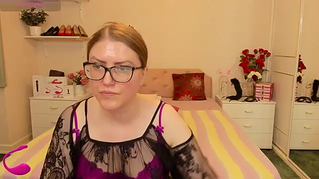 AmandamurX online show from June 24, 2026, 1:32 pm