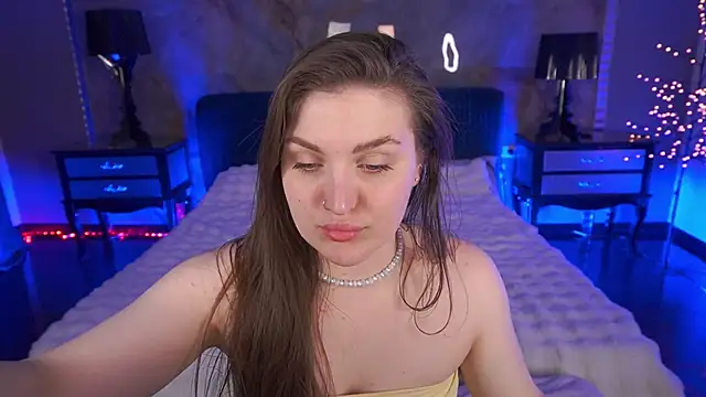 EmmyCharmm online show from June 16, 2026, 6:02 am
