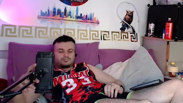 erotico69xxx online show from April 22, 2026, 12:01 pm