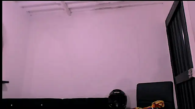 Snapshot of DanielaTsDom chatting on February 23, 2025, 4:28 am DanielaTsDom online show from February 23, 2025, 4:28 am