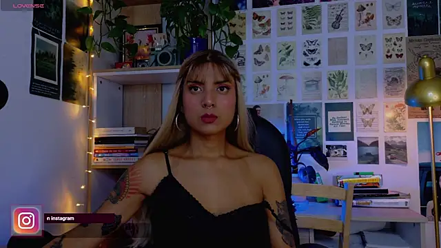 Yeriawaddell  online show from June 25, 2026, 10:15 pm