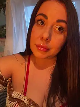 DaisyStreet online show from April 20, 2026, 4:30 pm