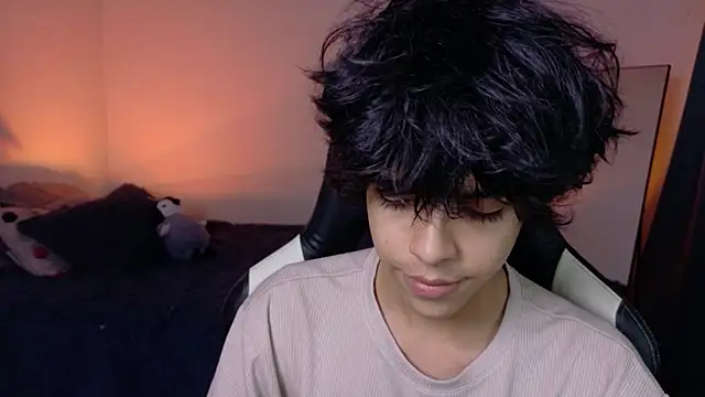 Alan26  online show from April 6, 2026, 4:41 am