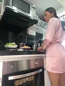 Maiaa evans online show from March 7, 2025, 3:28 pm