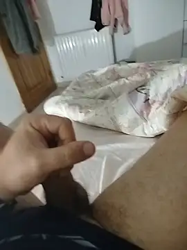 biiigbosss88 online show from April 5, 2026, 9:54 pm