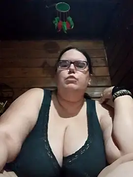 gatitabuena-90 online show from April 21, 2026, 3:13 am