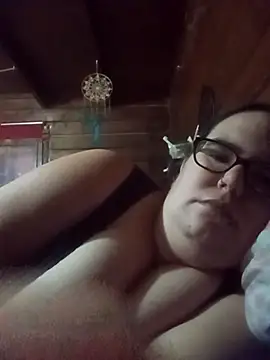 gatitabuena-90 online show from April 23, 2026, 3:35 am