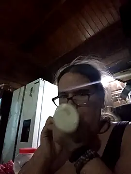 gatitabuena-90 online show from April 6, 2026, 6:53 pm