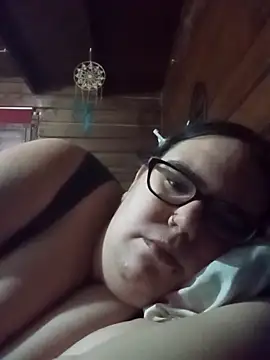 gatitabuena-90 online show from April 20, 2026, 2:47 am