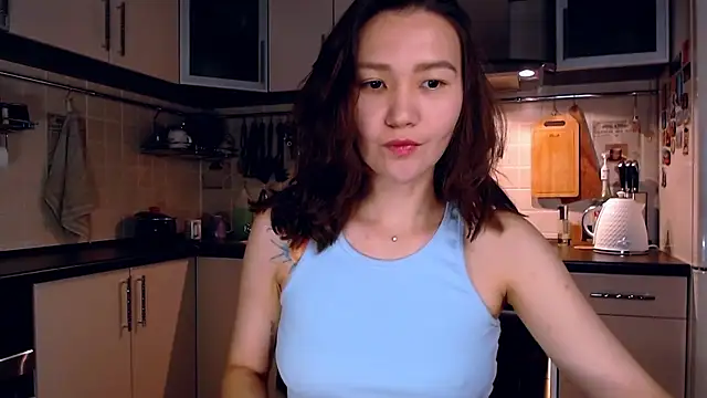 Kelly Yon online show from September 24, 2025, 8:37 pm