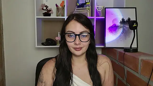 lalawhitte online show from May 22, 2026, 11:58 pm