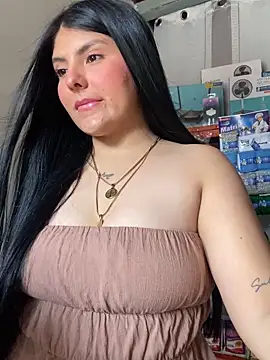 bella isabela online show from October 2, 2025, 1:47 pm