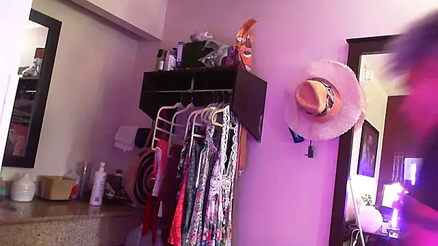 CeceilaMoon online show from July 10, 2026, 1:44 pm