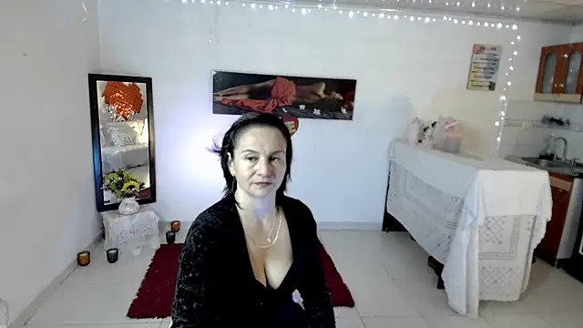 lollita 23  online show from June 13, 2026, 7:56 pm