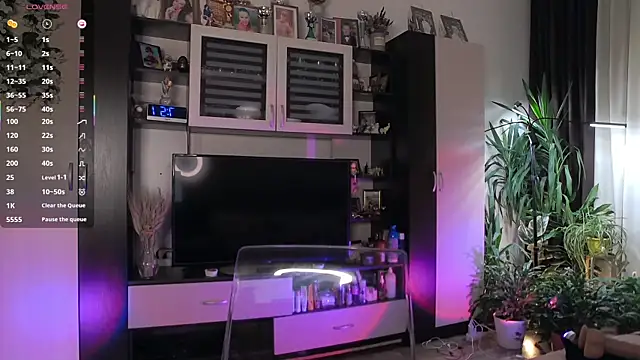 SheilaRyan online show from April 4, 2026, 4:52 am