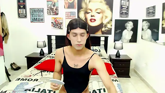 VeronicaReynolds online show from March 7, 2026, 12:10 pm