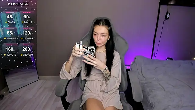 Mariella Adamss online show from March 18, 2026, 5:32 am