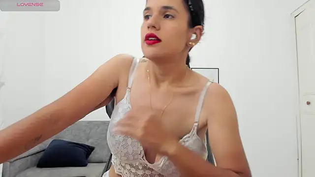 natalia curvy1 online show from June 23, 2026, 5:33 pm