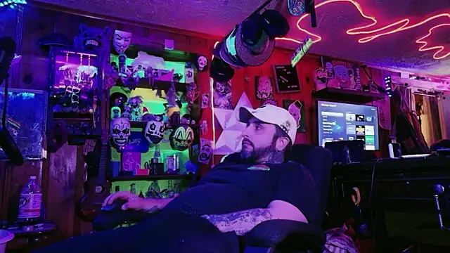 tayshie online show from December 1, 2025, 9:26 pm