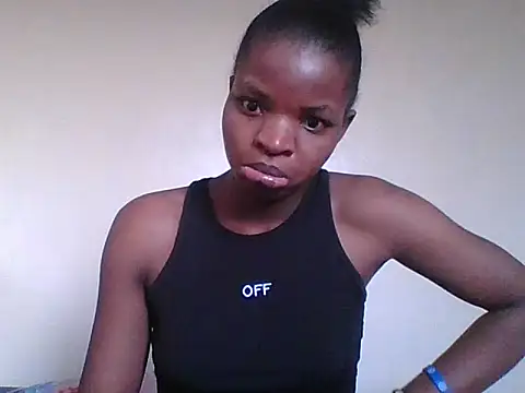 Snapshot of hotgal1112 chatting on February 13, 2026, 4:01 am hotgal1112 online show from February 13, 2026, 4:01 am