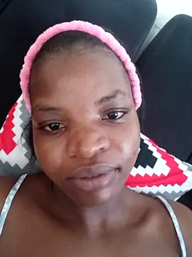 Snapshot of hotgal1112 chatting on February 15, 2026, 10:14 am hotgal1112 online show from February 15, 2026, 10:14 am