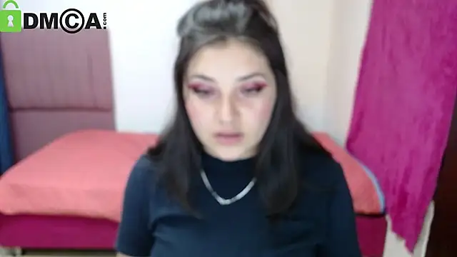 phoenixxxx777 online show from November 27, 2025, 2:12 am