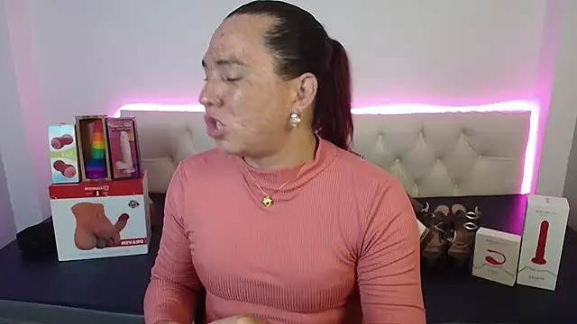 SofiaMadisson online show from March 19, 2025, 1:29 pm