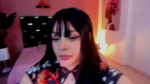Red lady online show from May 30, 2026, 3:57 am