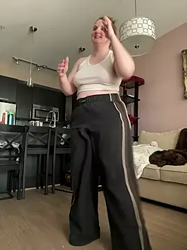 GingerSnap33 online show from April 24, 2026, 12:23 am