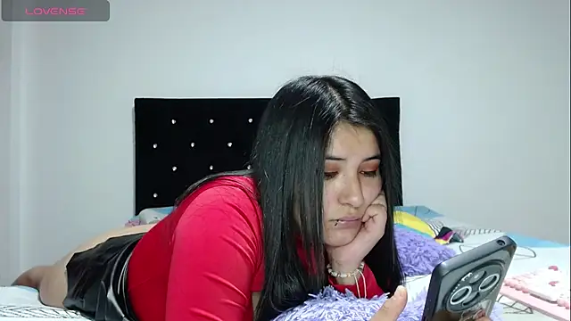 Snapshot of Zasha_Kaira chatting on May 14, 2026, 11:24 pm Zasha Kaira online show from May 14, 2026, 11:24 pm