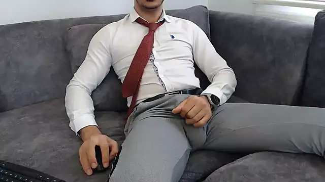 Naughtb0y online show from June 14, 2026, 10:27 am