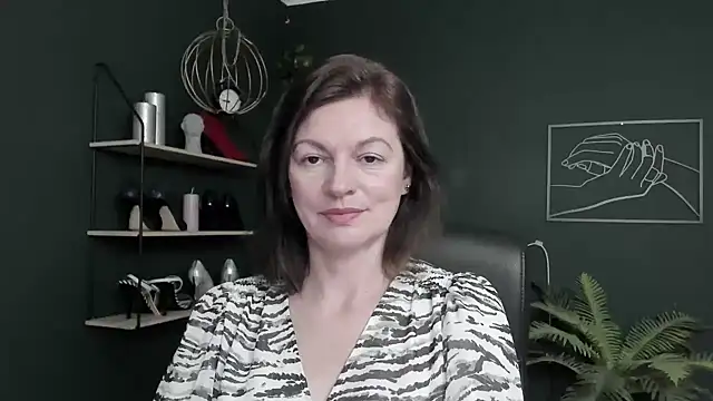 VivianWILD online show from June 18, 2026, 6:34 am