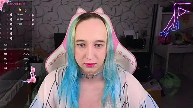 Snapshot of TheTrixy chatting on November 15, 2025, 6:50 am TheTrixy online show from November 15, 2025, 6:50 am