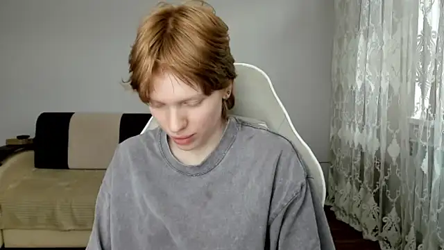 StellaDavis online show from June 5, 2026, 12:11 pm