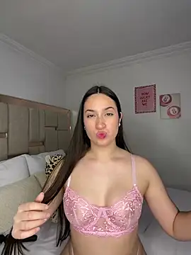 sofiaduque 26 online show from June 15, 2026, 8:19 pm