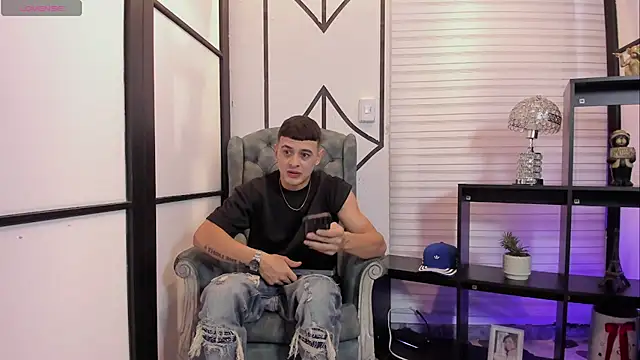 JuniorMorris  online show from October 9, 2025, 9:26 pm